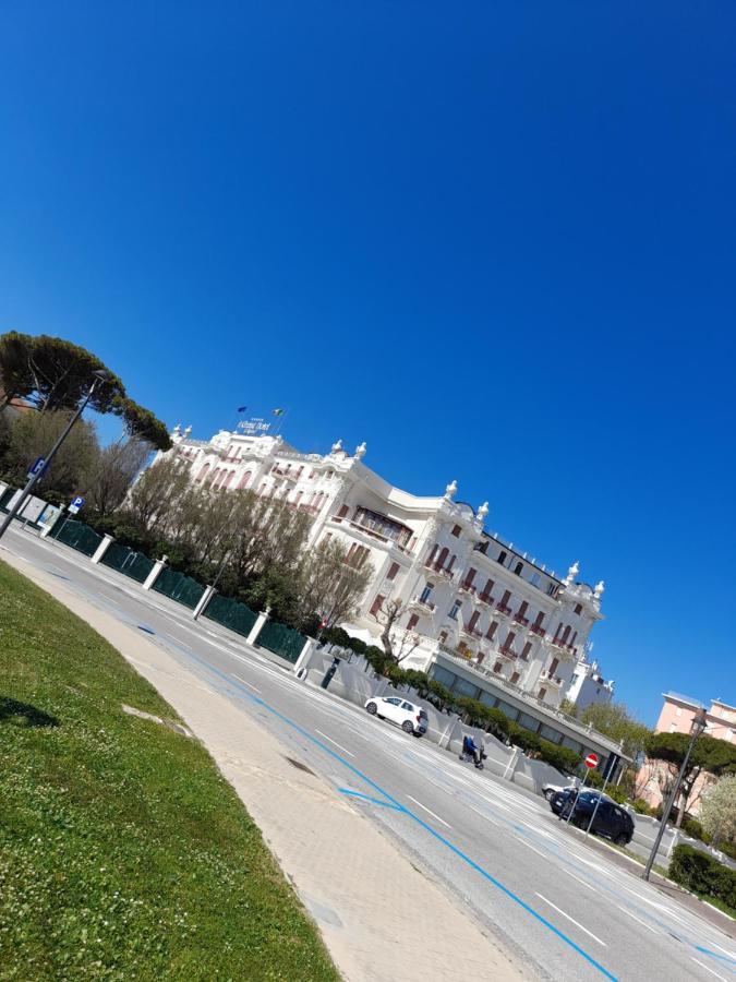Appartamento Vista Mare Viserbella, Vicissimo Alla Fiera Rimini Kültér fotó