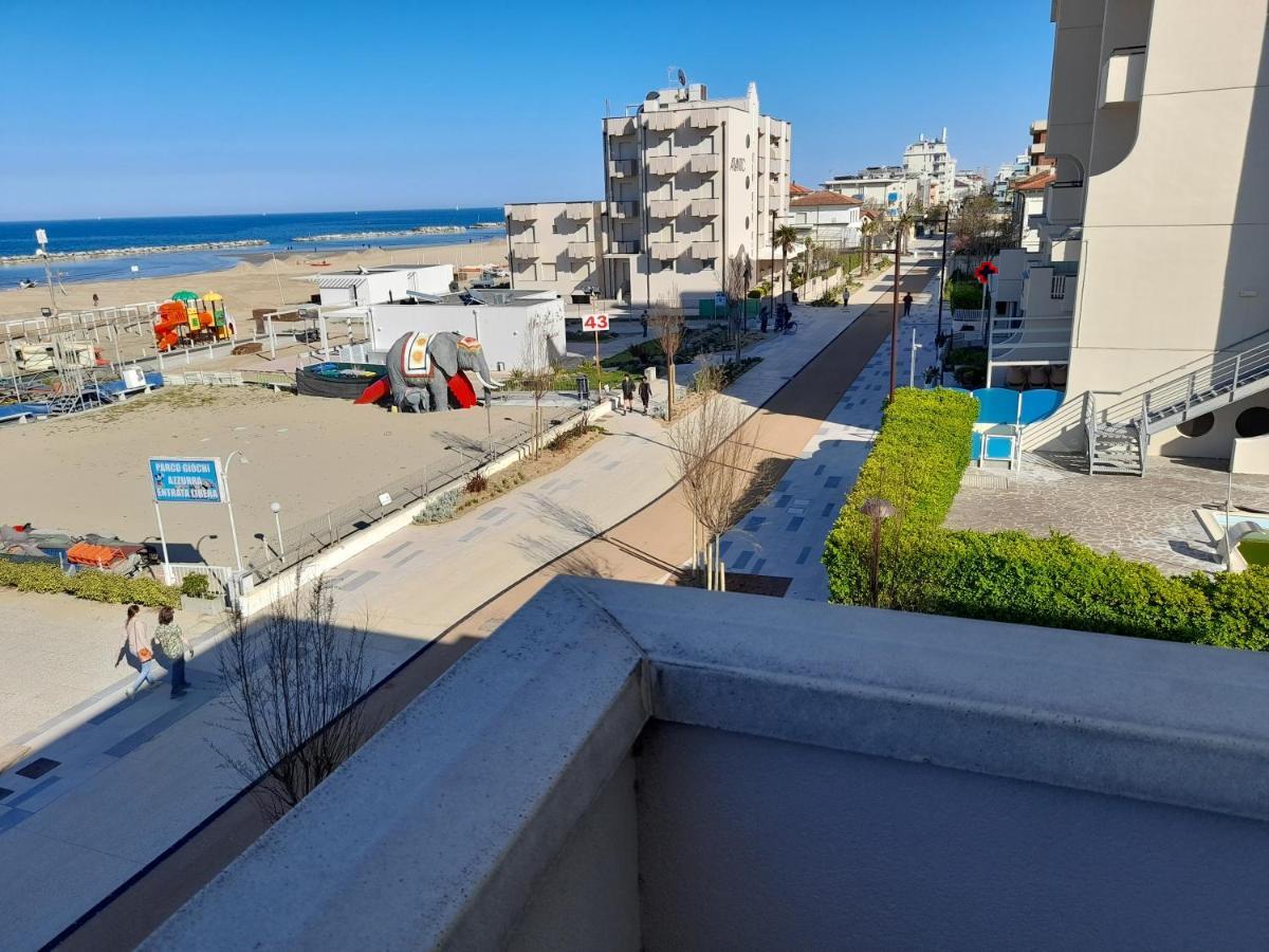 Appartamento Vista Mare Viserbella, Vicissimo Alla Fiera Rimini Kültér fotó